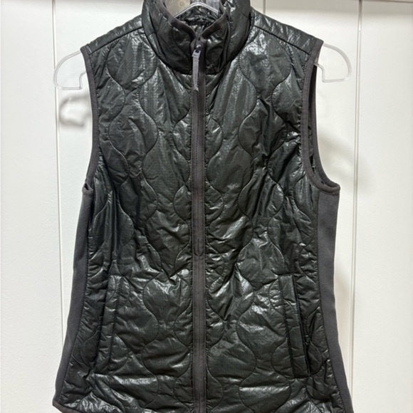 J. Crew Womens Quilted Layering Vest Lightweight Gray Size XS - Picture 1 of 2